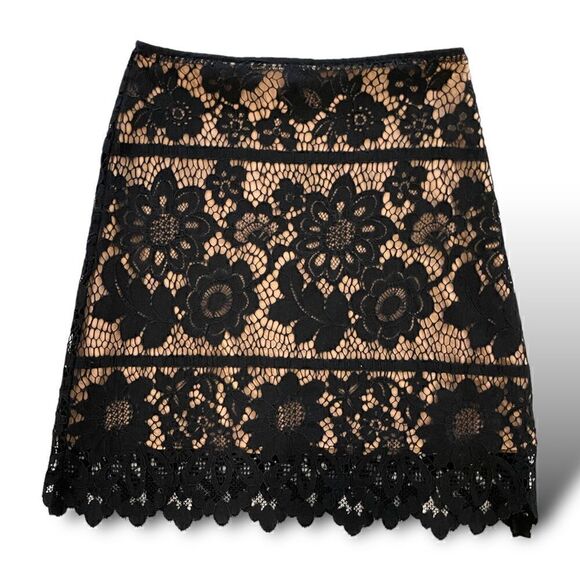 FOR LOVE & LEMONS Lace Pattern Mini Skirt
|Size: XS| - Picture 6 of 8